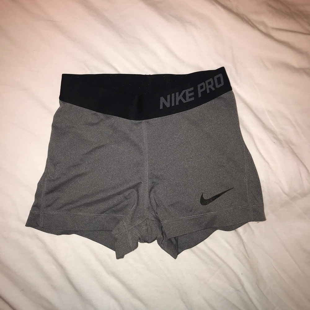 nike pros - Picture 1 of 2